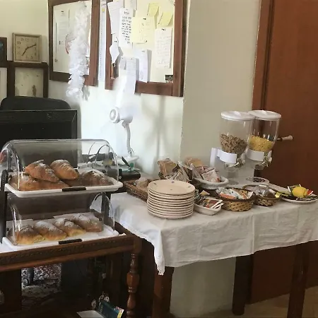 Radiosa Oda ve Kahvaltı 3*
